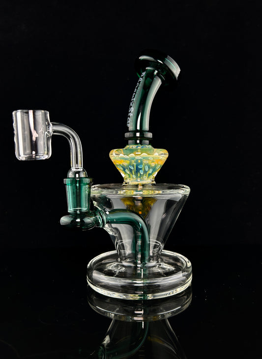 7.5" rig With Implosion section. Includes banger