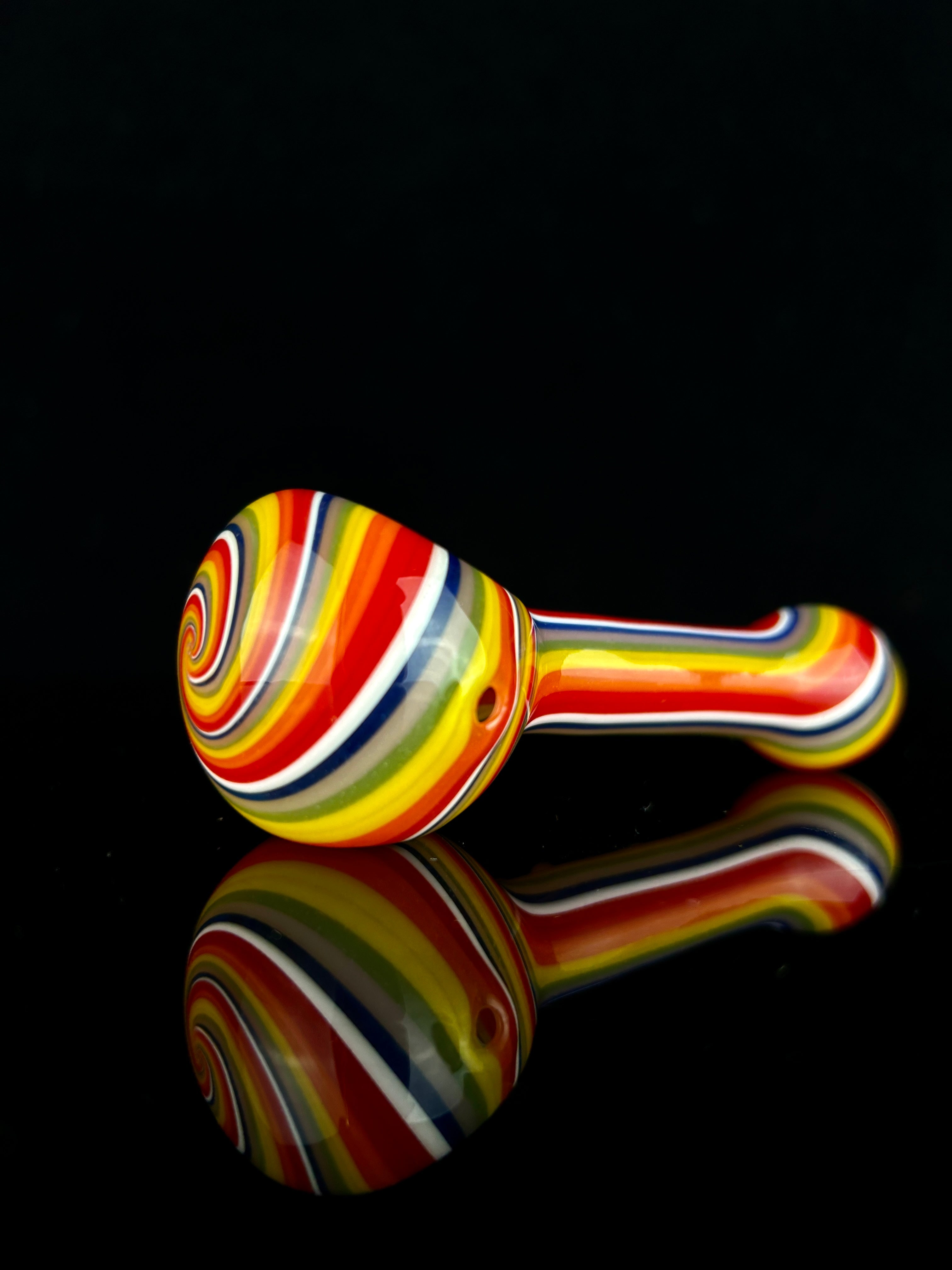 Built Spoon Linework Spoon with Built in Glass Screen – Illuzion Glass Galleries